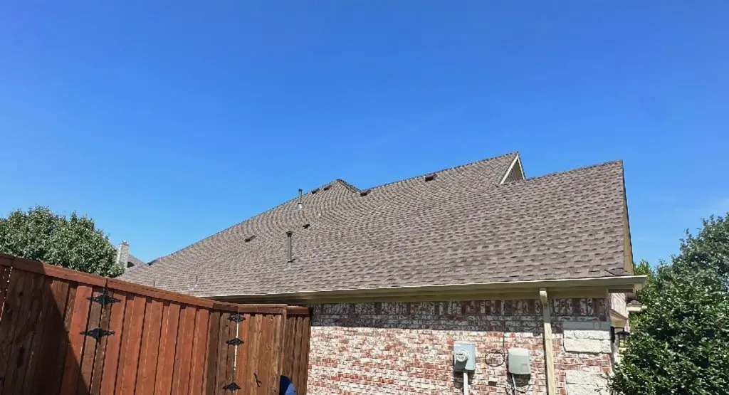 Completed roof replacement project in Bee Ridge
